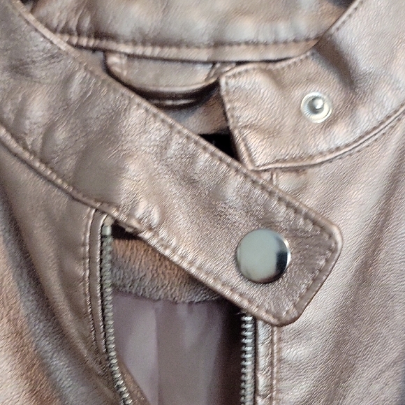 Baccini Women's Champaigne Metallic Vegan Leather Jacket - Picture 4 of 11